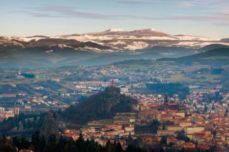 Vue aérienne du Puy en Velay